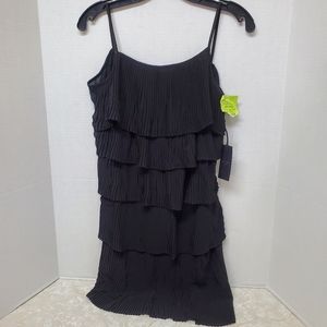 Line & Dot Black Pleated Ruffle Strappy Tank Top Tunic M New Chain Detail Sexy